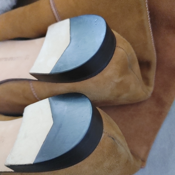 Manolo Blahnik Tan Suede & Fur Boots 6 - Picture 10 of 12